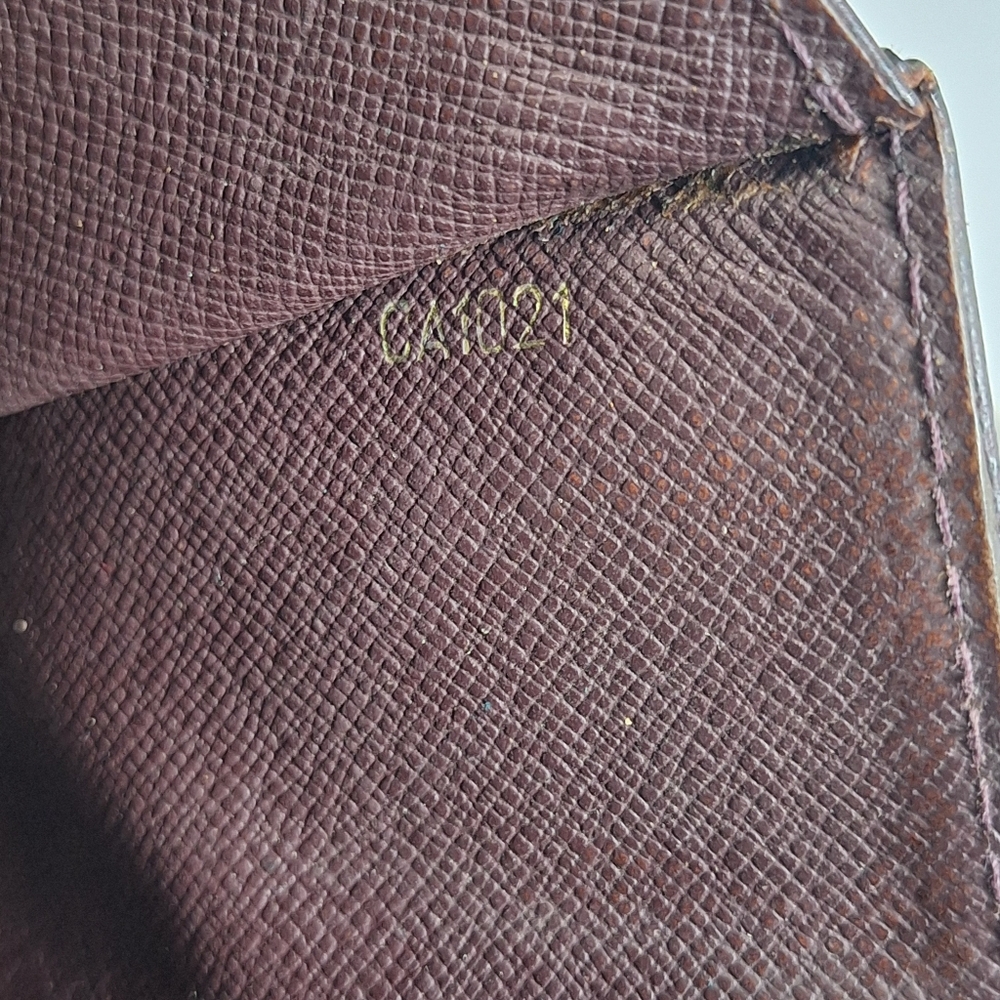 Louis Vuitton Taiga Selenga Pochette Grizzli - Picture 9 of 12